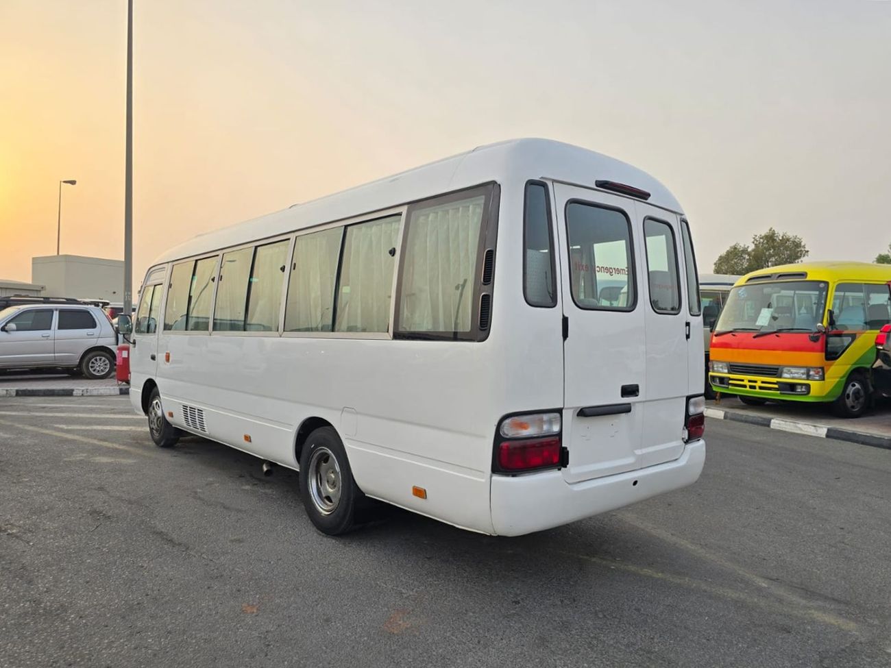 Toyota Coaster TOYOTA COASTER BUS LHD 2006 MODEL 4.0 L DIESEL MANUAL(PM000087)