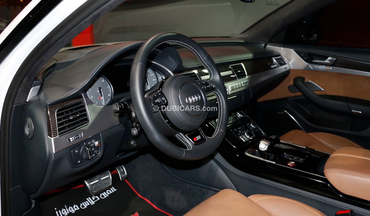 Audi S8 Plus