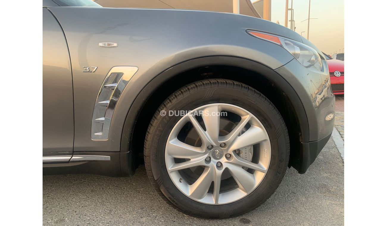 Infiniti QX70 Infiniti QX70_Gcc_2019_Excellent_Condition _Full option