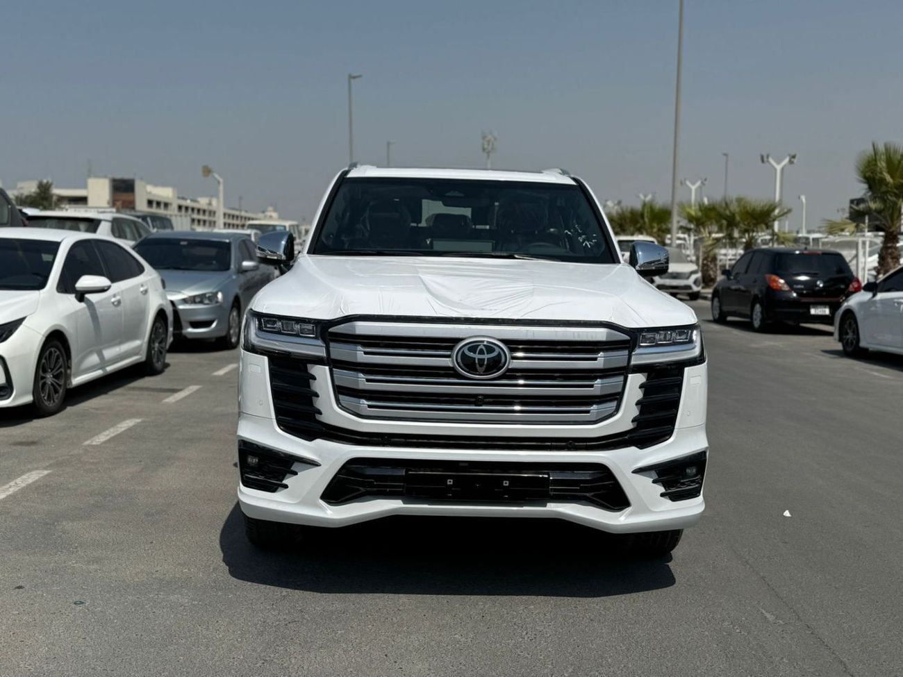 تويوتا لاند كروزر VXR 3.5L Twin Turbo , Petrol , Full Option  2025 Model