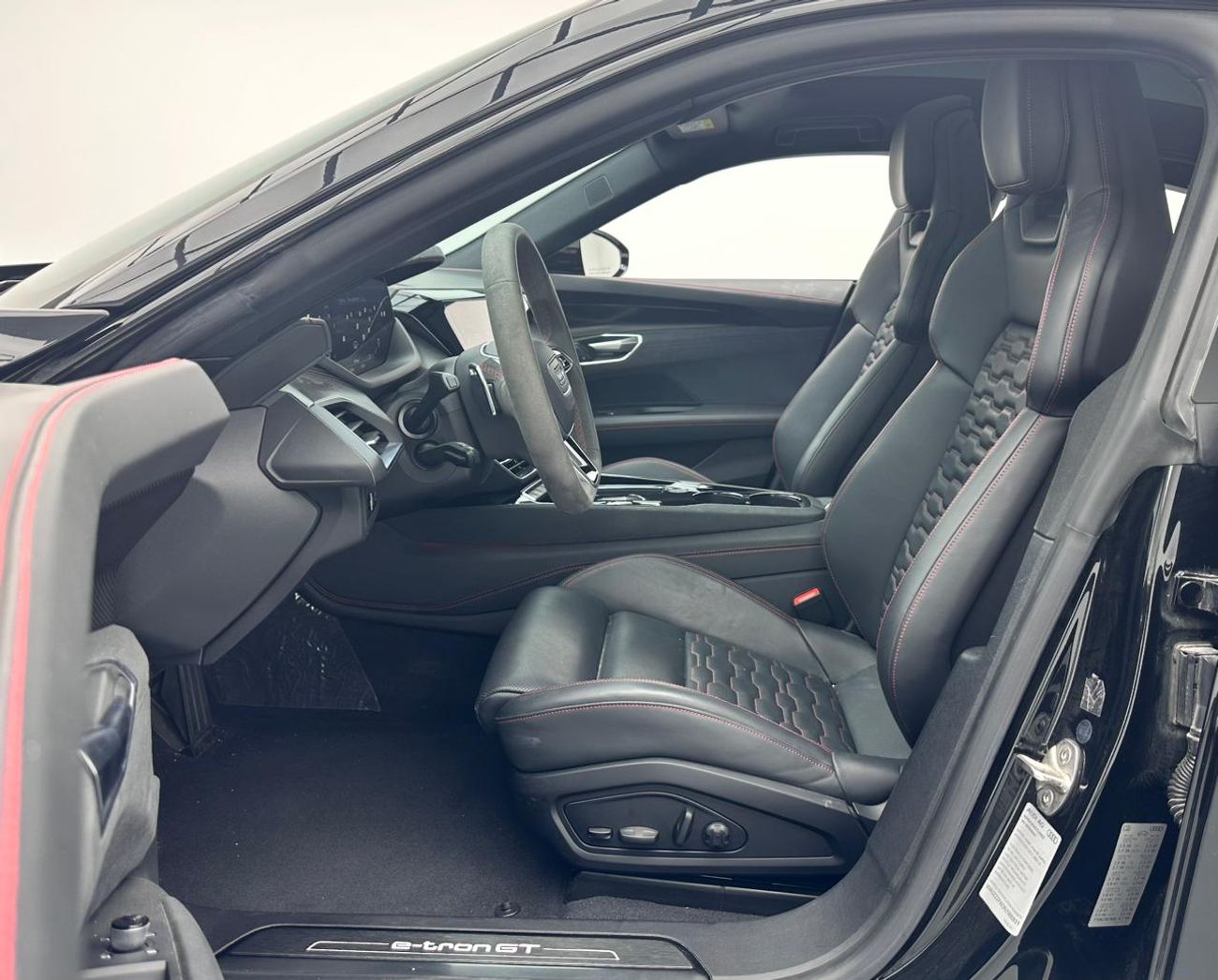 أودي إي ترون جي تي 2022 Audi E-Tron GT, 2027 Audi Warranty + Service Contract, Audi Full Service History, GCC