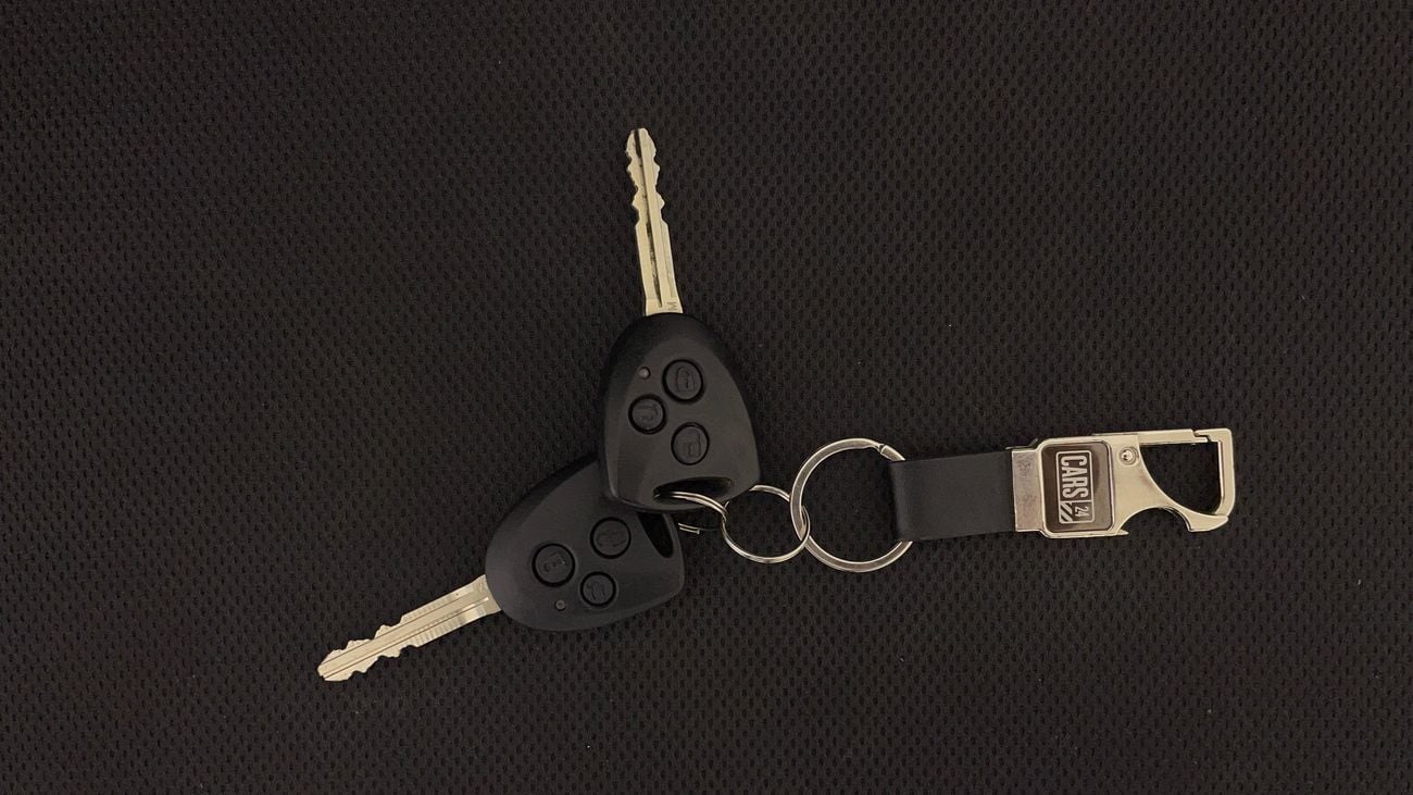 تويوتا يارس E 1.5 | بدون دفعة مقدمة | اختبار القيادة في المنزل