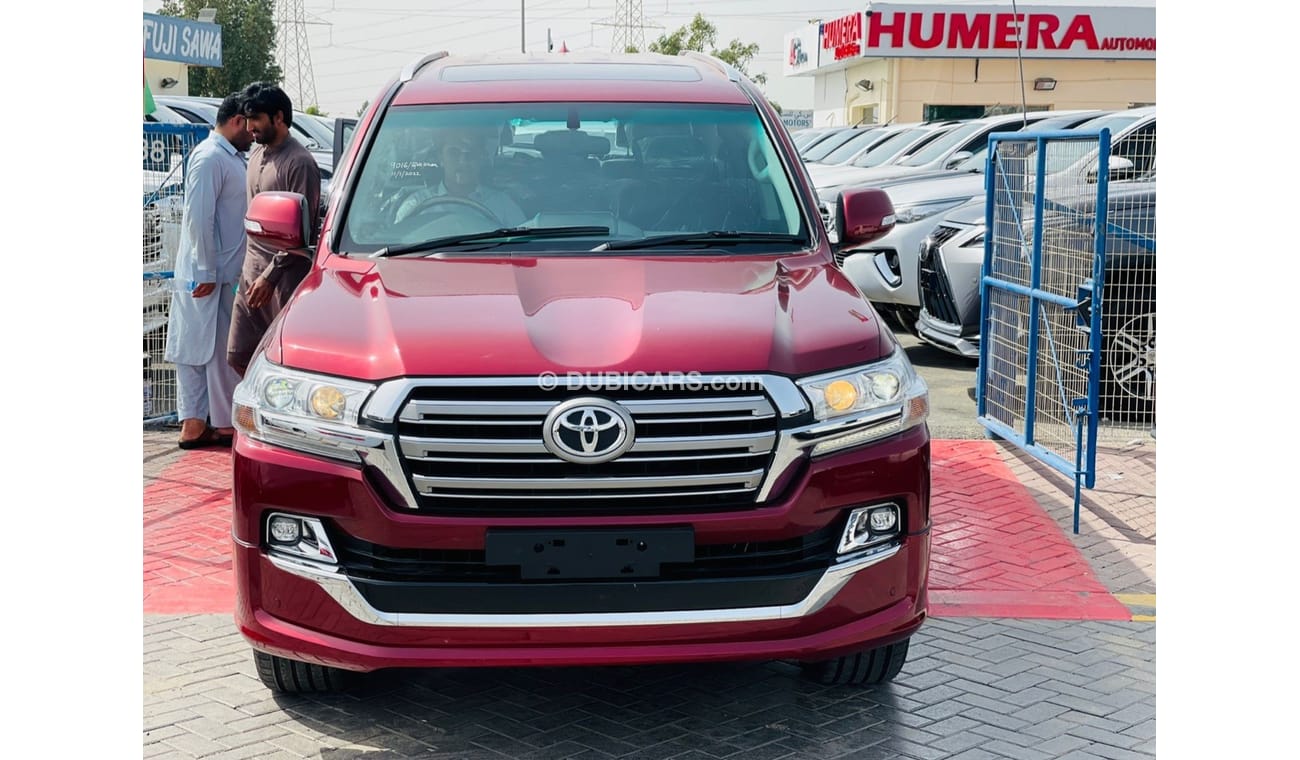 Toyota Land Cruiser VXR Vxr Toyota Landcruiser RHD Diesel engine model 2020 car very clean and good condition