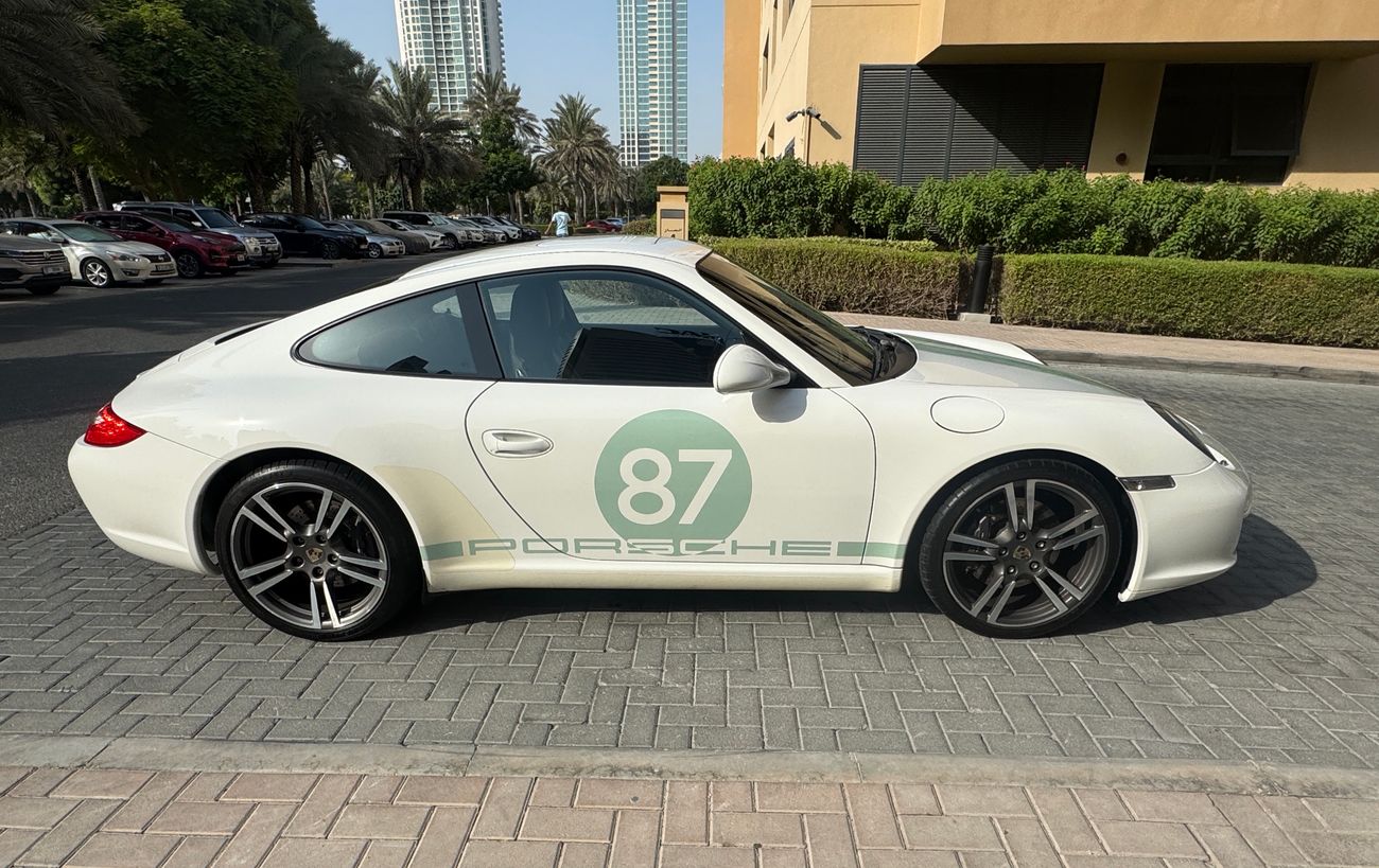 Porsche 911 Carrera
