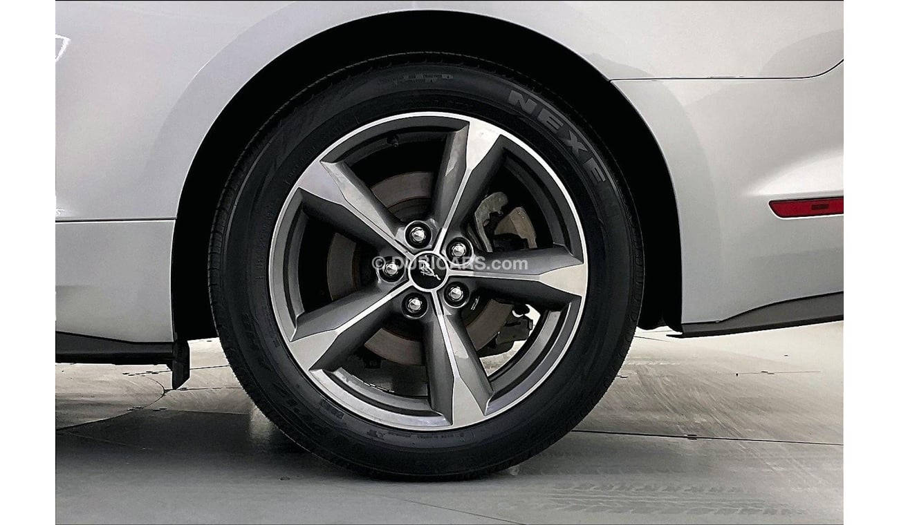 Ford Mustang Standard