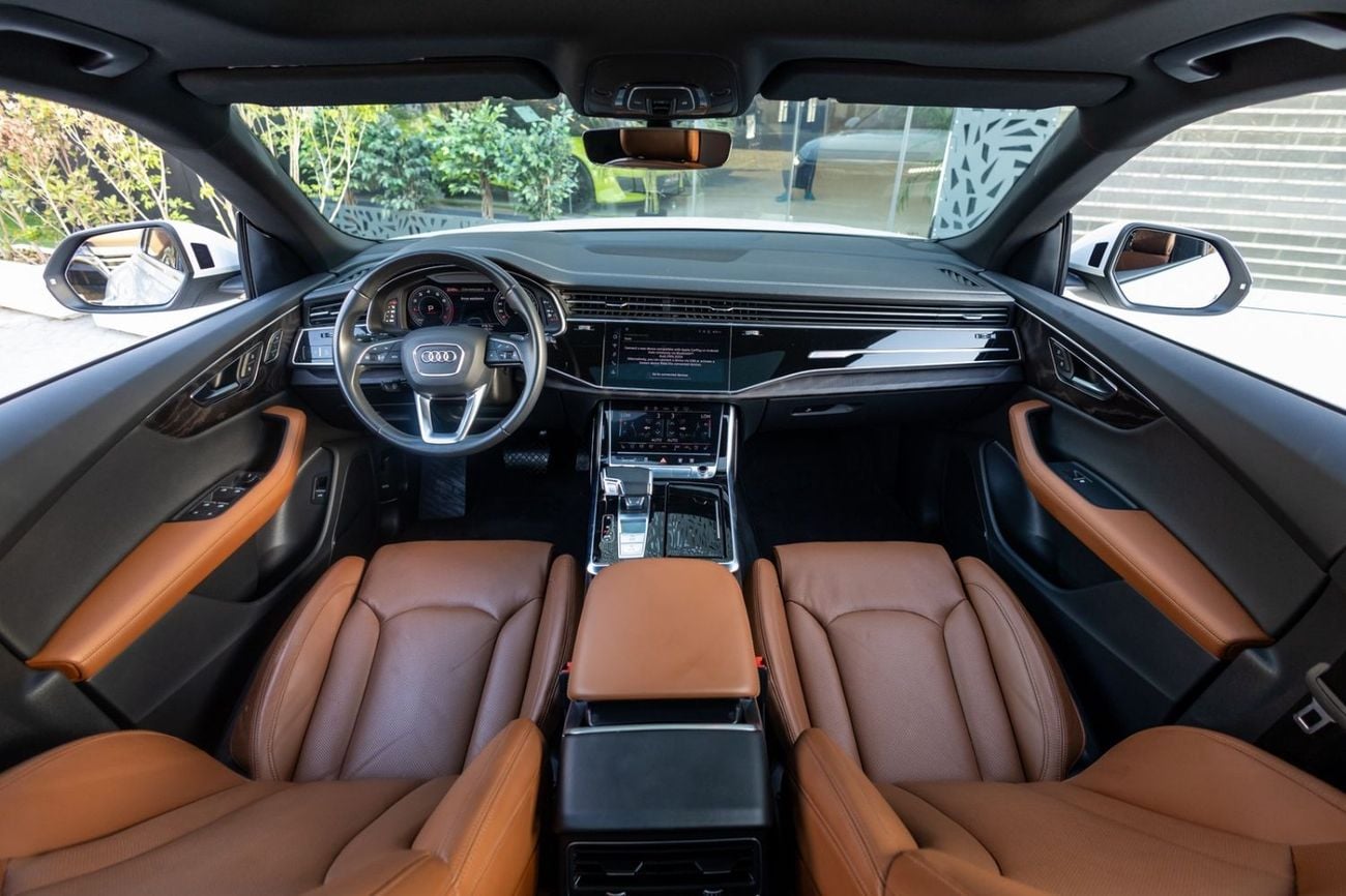 Audi Q8 55 TFSI S-LINE LUXURY Audi Q8 55TFSI Quattro S-Line 2023 GCC | Agency Warranty | Service Contract