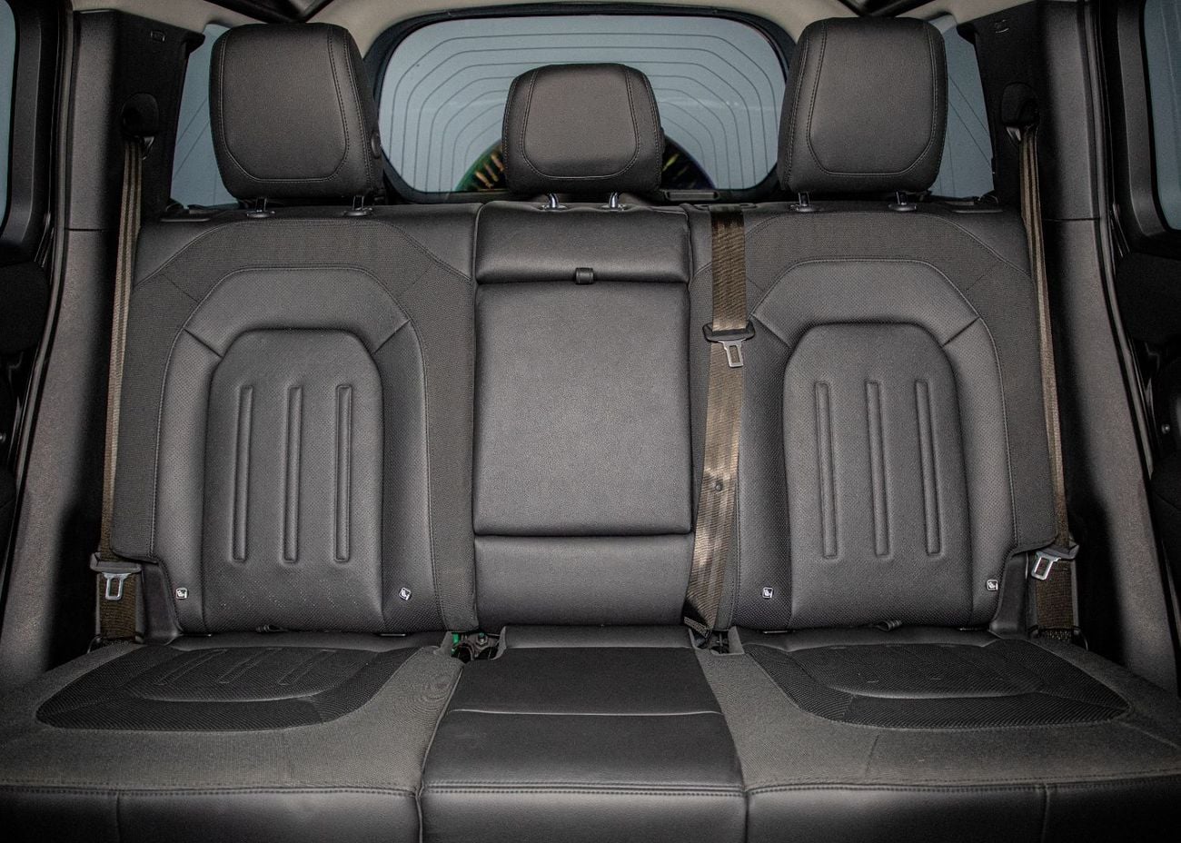 Land Rover Defender P300 110 S 2.0L (5 Seater)