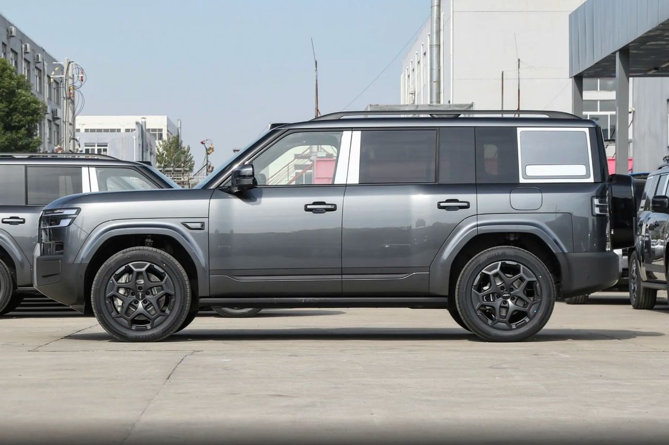 بي واي دي ليوبارد تيتانيوم 7 190KM Four-Wheel Drive Ultra Edition