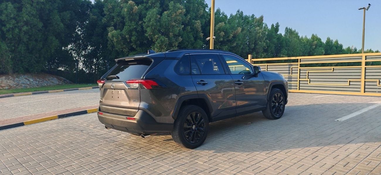 Toyota RAV4 XLE 2.0L