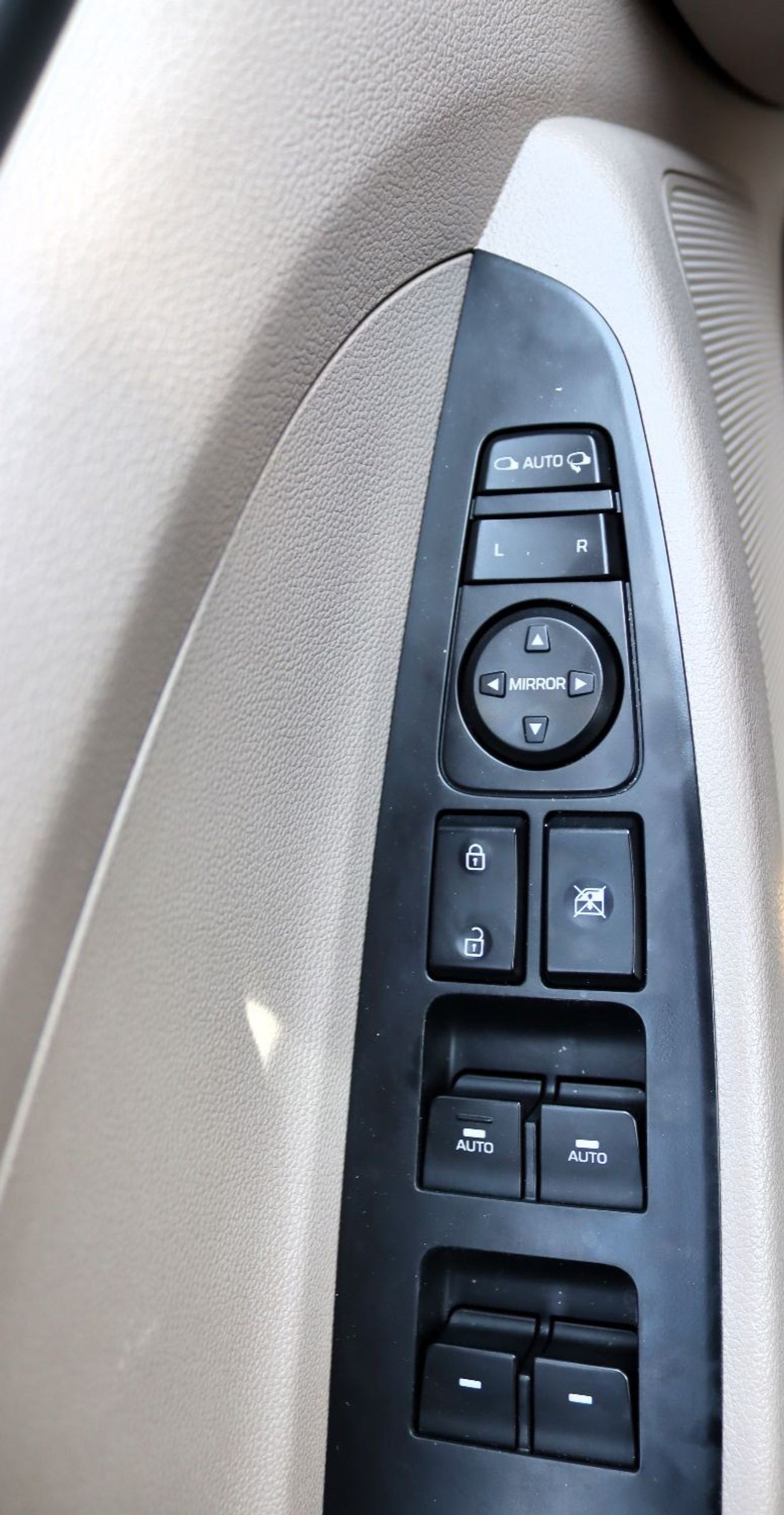 Hyundai Tucson GL ACCIDENTS FREE - GCC - ENGINE 1600 CC - PERFECT CONDITION INSIDE OUT - PANORAMIC SUNROOF