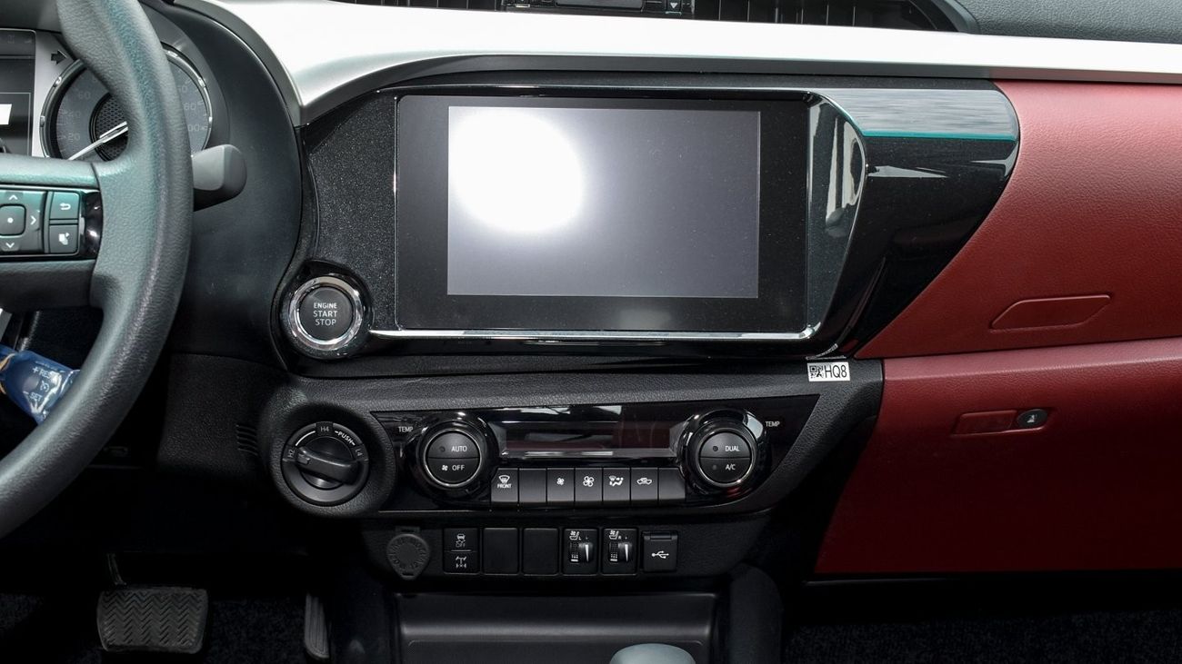 Toyota Hilux S-GLX SR5. 2.7L