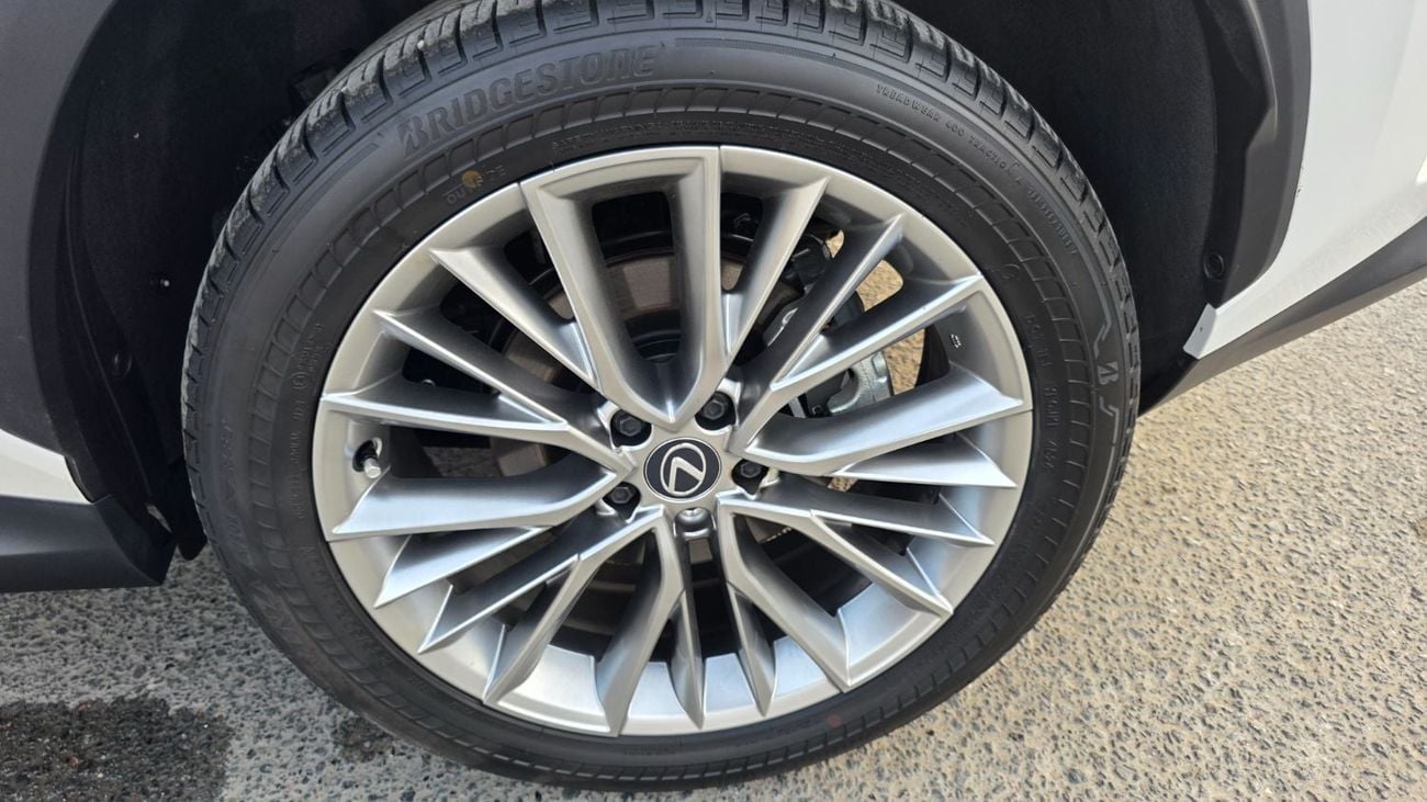 لكزس NX350h هايبرد إكزيكيوتيف