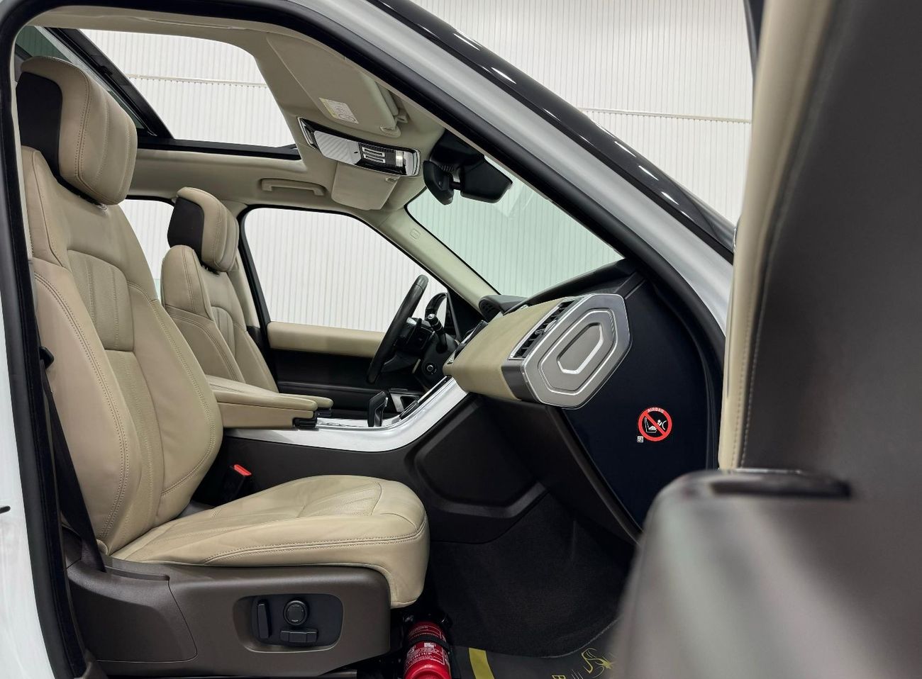 Land Rover Range Rover Sport 2019 Range Rover Sport HSE Dynamic V6, Warranty, Full Range Rover Service History, GCC