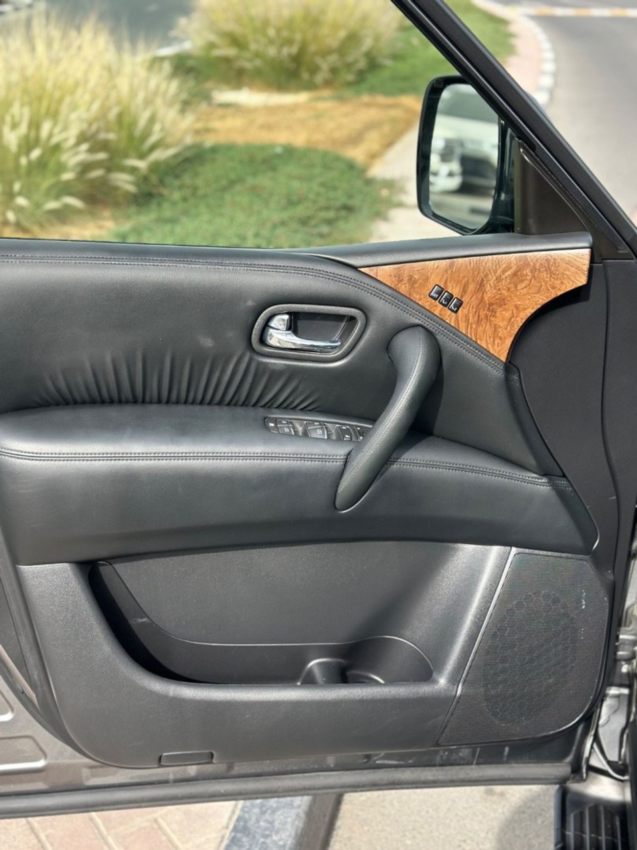 نيسان أرمادا SL 360 camera, sunroof perfect condition Full Option