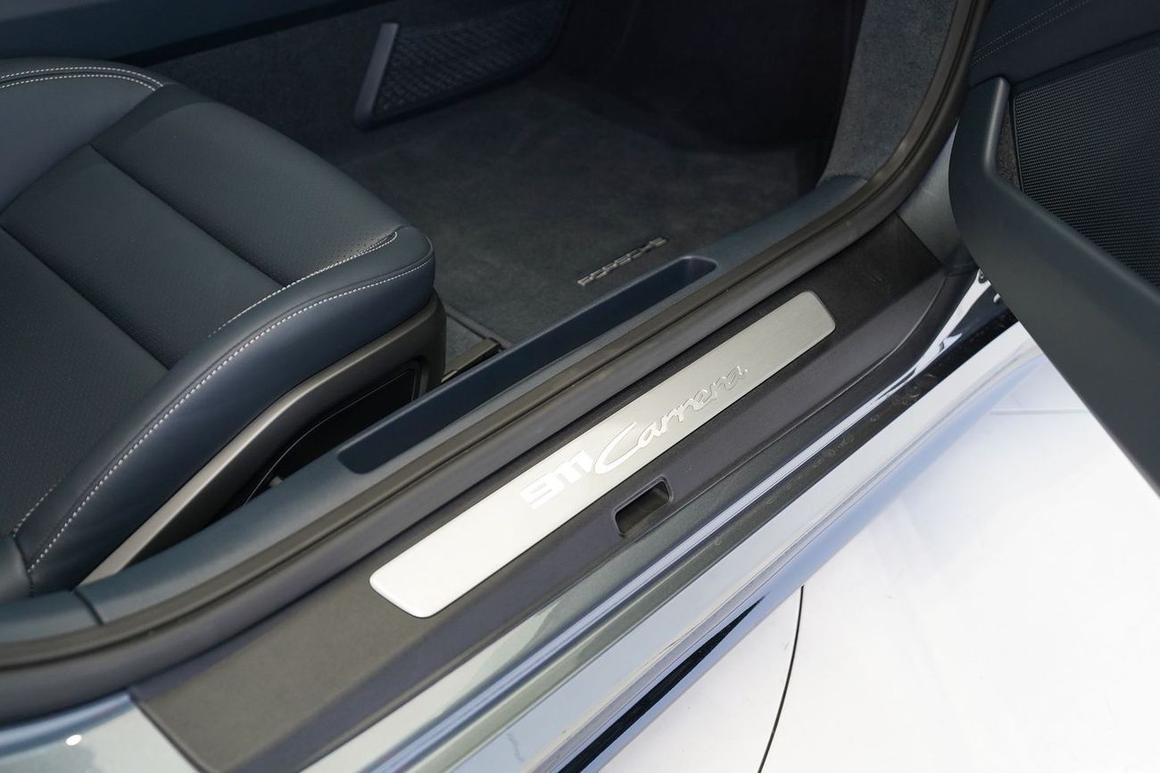 Porsche 911 Carrera 3.0L (444 HP) Coupe