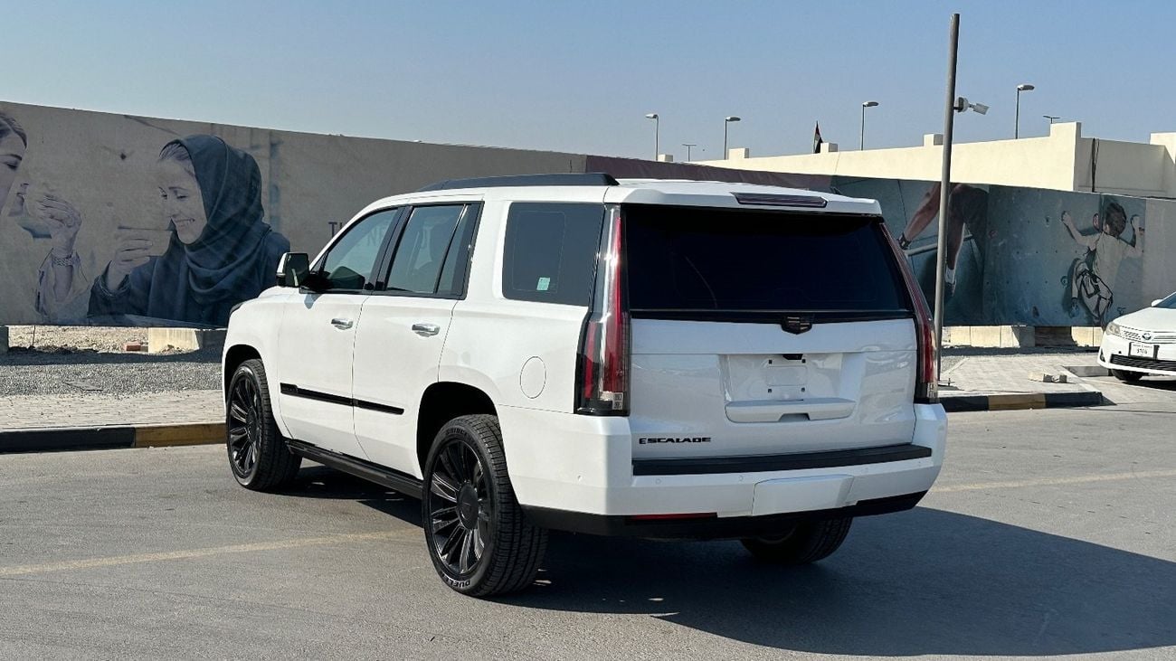 Cadillac Escalade GCC Premium 6.2L