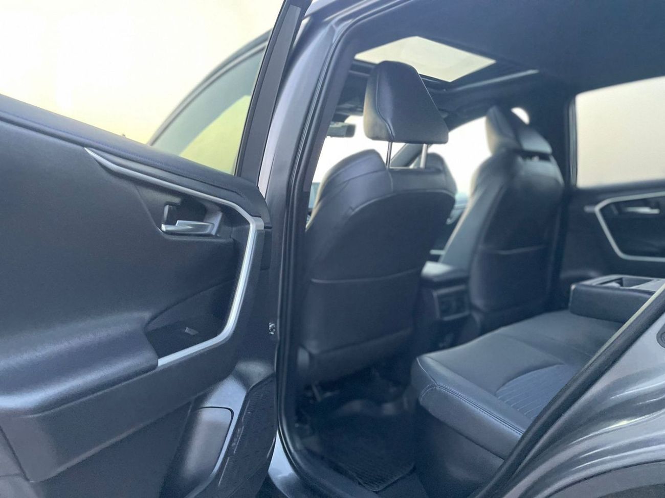 Toyota RAV4 2021 Toyota Rav4 XSE Hybrid Fuel ⛽  Full Option Sports Edition - 2.5L V4 - AWD 4x4 - UAE PASS