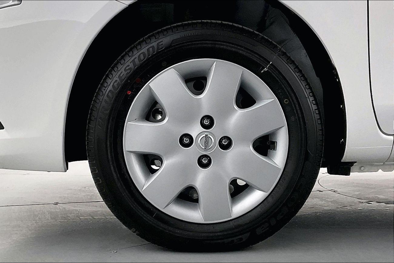 نيسان صني SV | سنة ضمان مجانية | نسبة التمويل 1.99% | خالية من أضرار الفيضانات