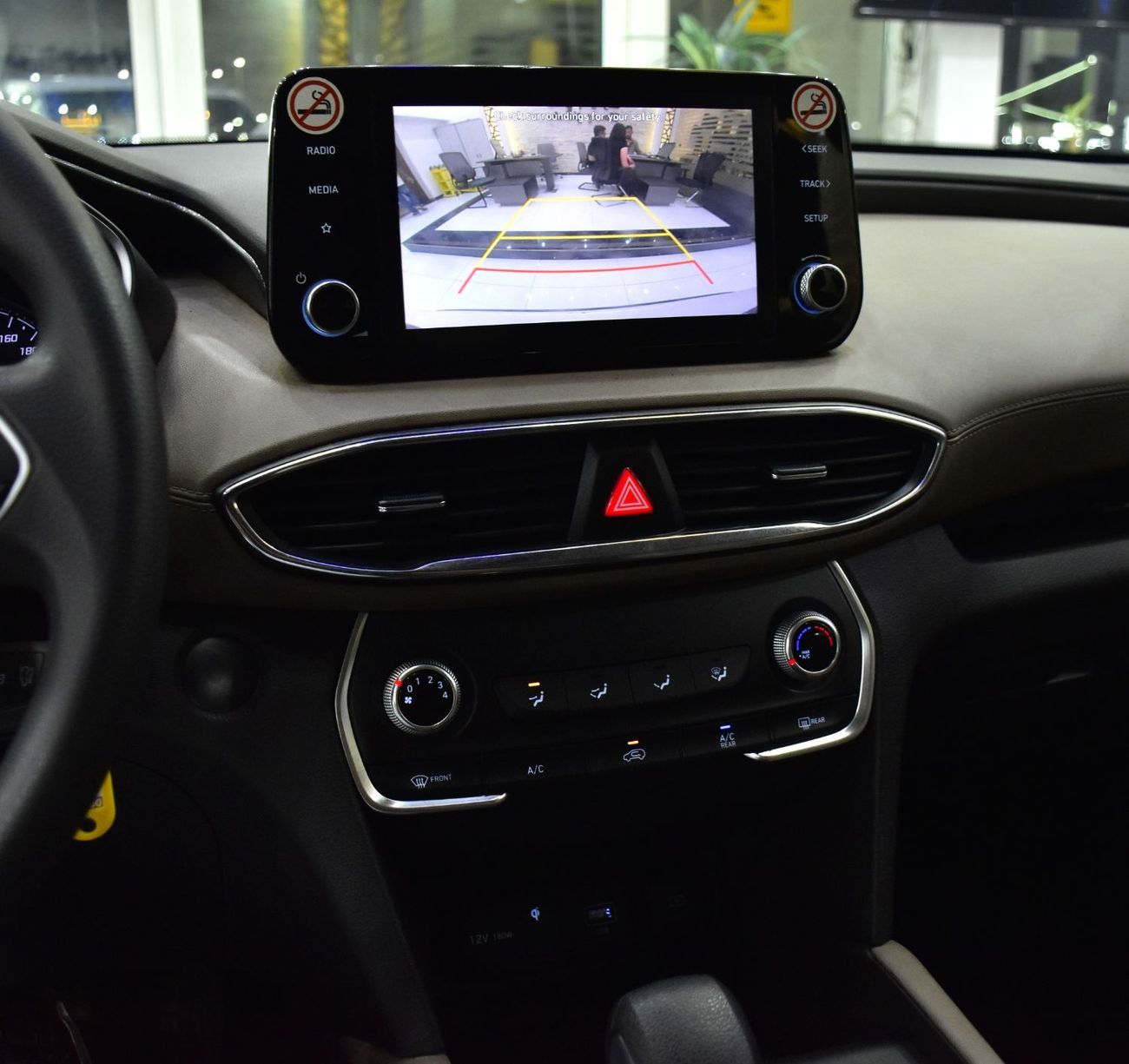 هيونداي سانتا في EXCELLENT DEAL for our Hyundai SantaFe ( 2023 Model ) in White Color GCC Specs