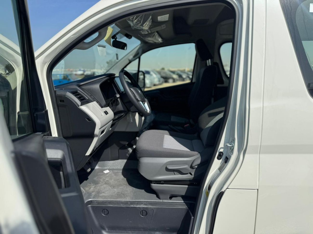 Toyota Hiace TOYOTA HIACE 2.8L 2026 GCC MANWAL