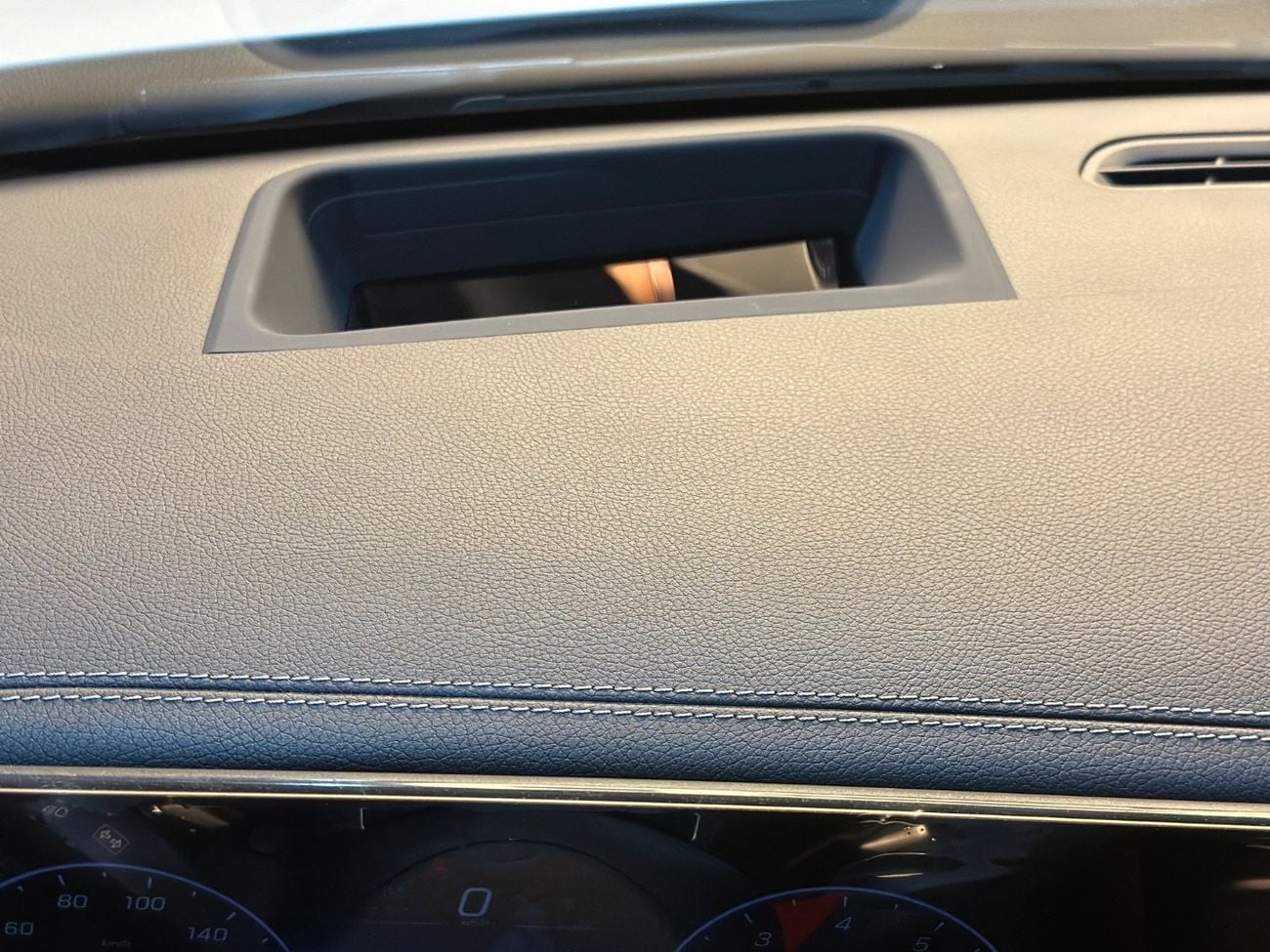Mercedes-Benz CLA 250 MERCEDES-BENZ CLA250 4MATIC | GCC | 2025 | UNDER WARRANTY & CONTRACT SERVICE FREE ( GARGASH) !!