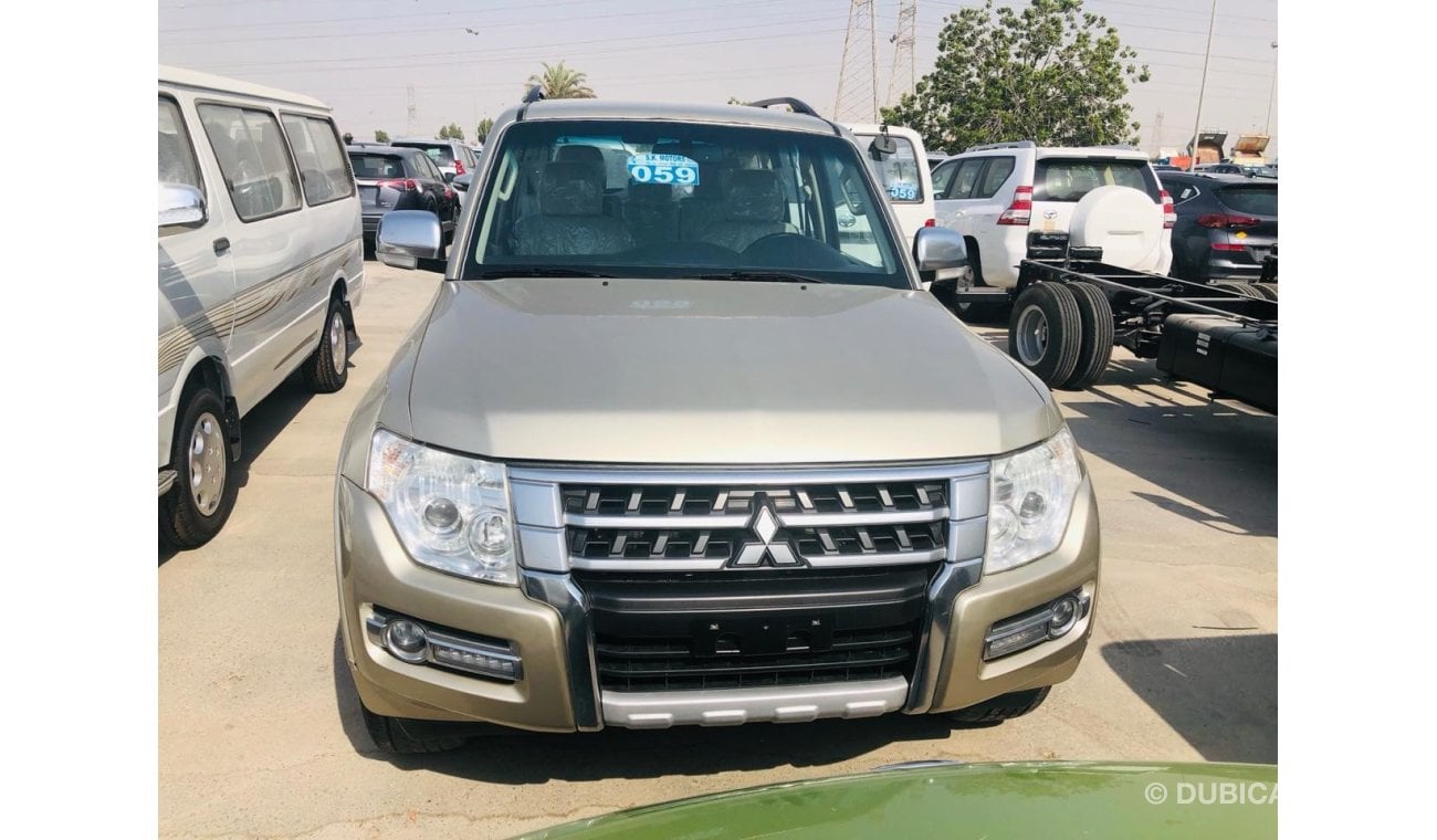 Mitsubishi Pajero 3.5L -- LEATHER SEATS -- MINT CONDITION -- EXCLUSIVE DEAL