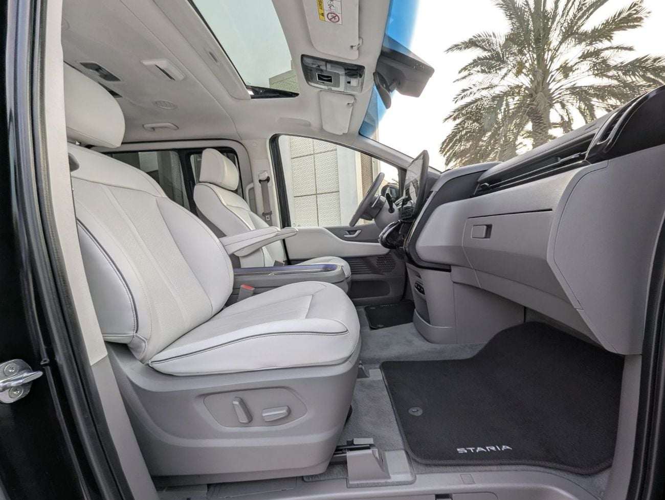 هيونداي ستاريا Hyundai staria 2022 LHD black colour