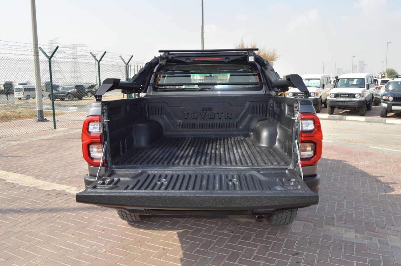 تويوتا هيلوكس Double Cabin  Right Hand Drive Model: *2017* -Push button Start,  Engine: 2.8L/ V4