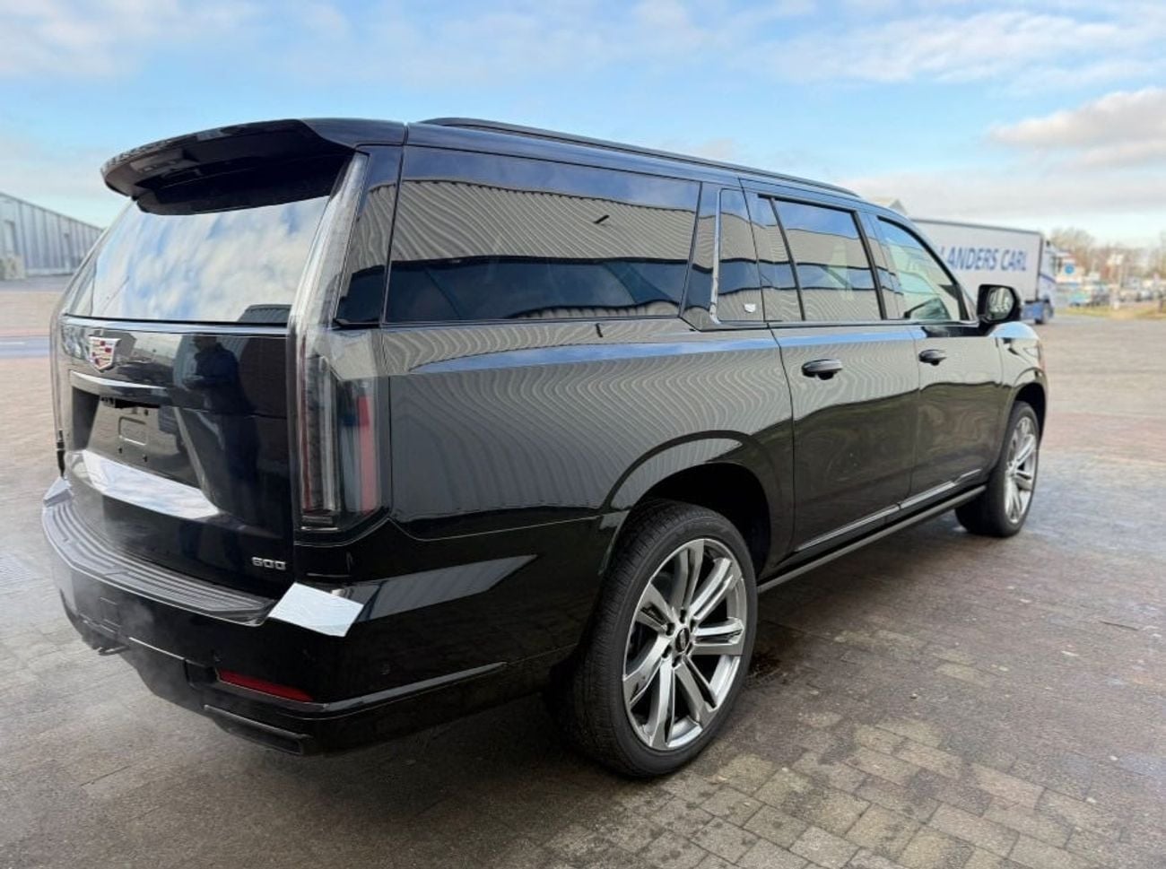 Cadillac Escalade SPORT PLATINUM Executive Long and short and v  Brand new zero km
