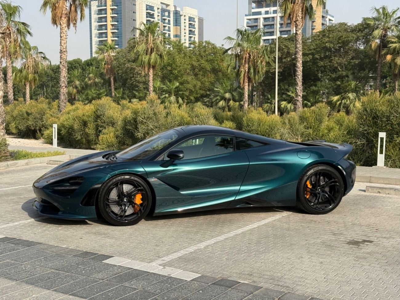 McLaren 750S COUPE