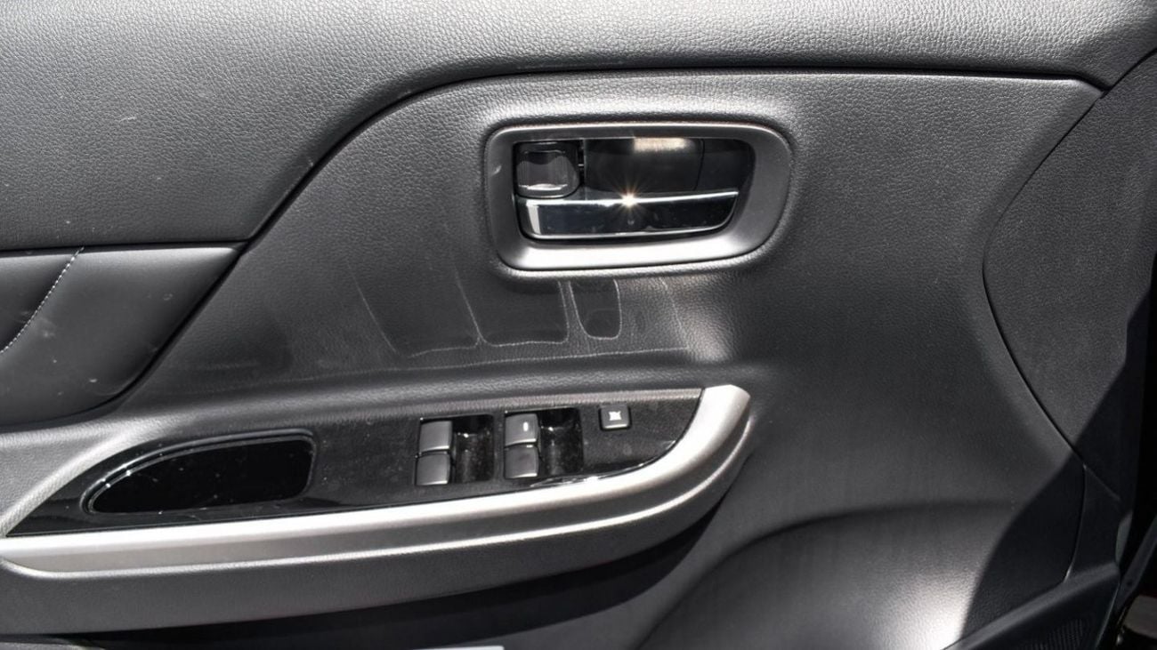 Mitsubishi L200 Mitsubishi L200 SPORTERO DIESEL - 2.4L - DOUBLE CABIN - 4X4 - A/T - POWER LOCKS AND POWER WINDOWS