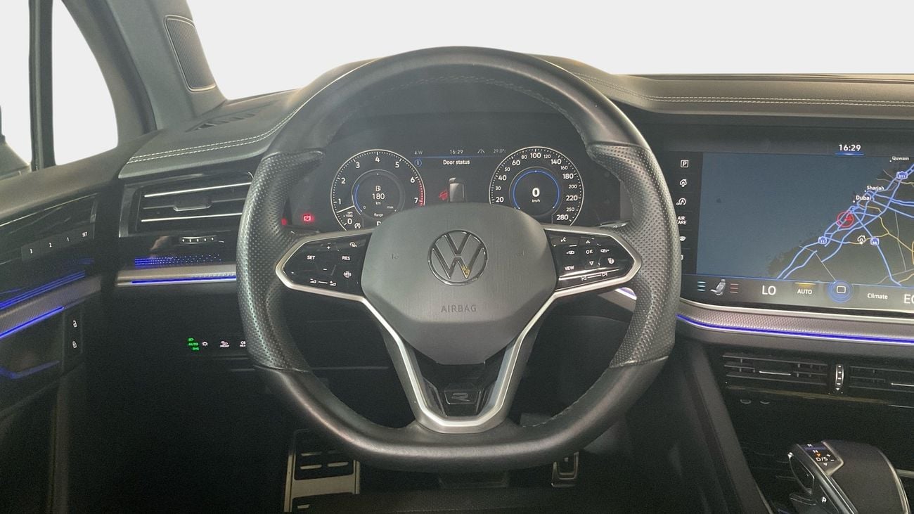 Volkswagen Touareg R-Line 3.0L 4WD R-Line | Guaranteed Warranty | 0 Down Payment