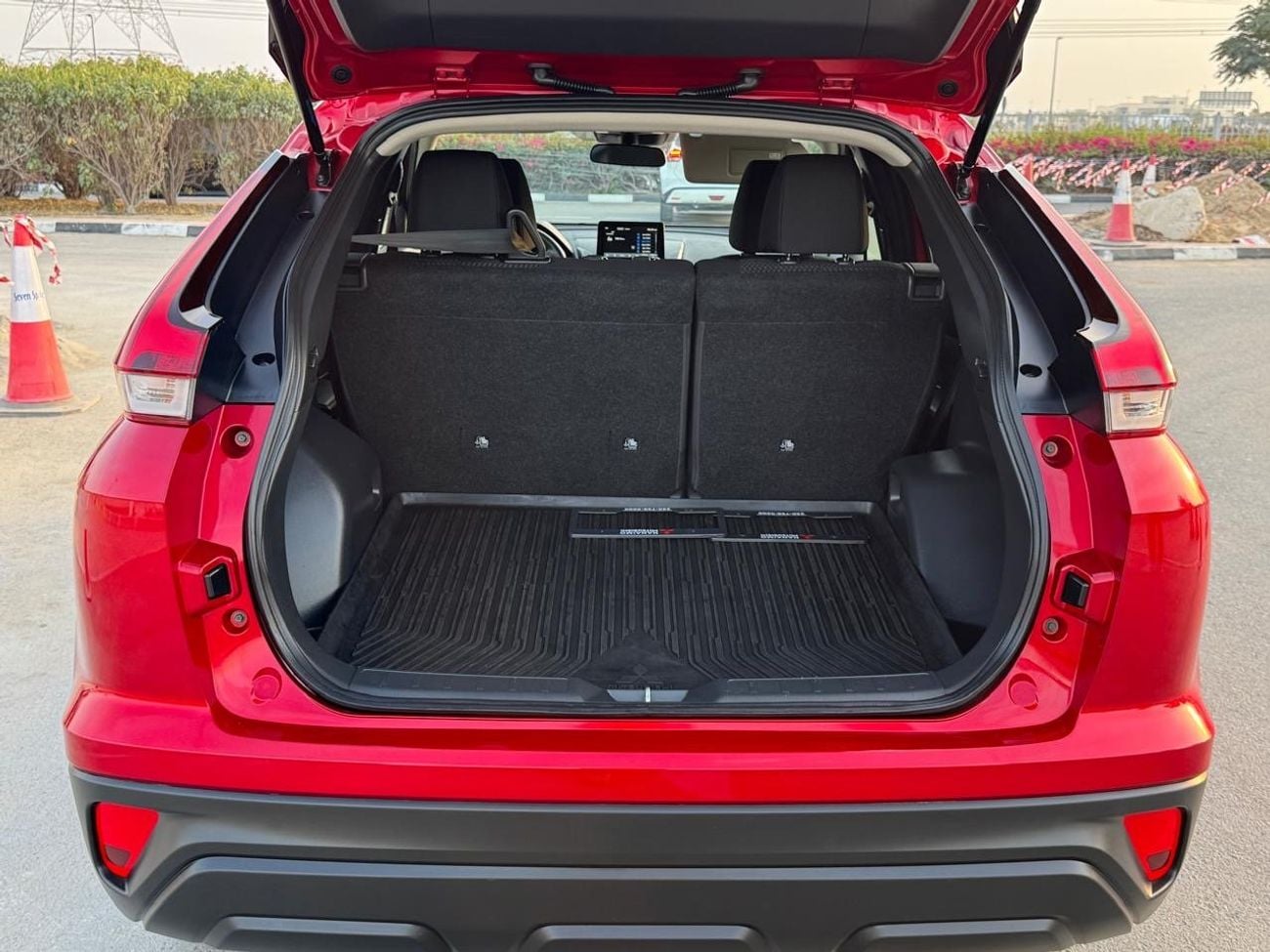 ميتسوبيشي إكلبس كروس 2024 CROSS LX AWD 2.0 CC CANADA SPEC