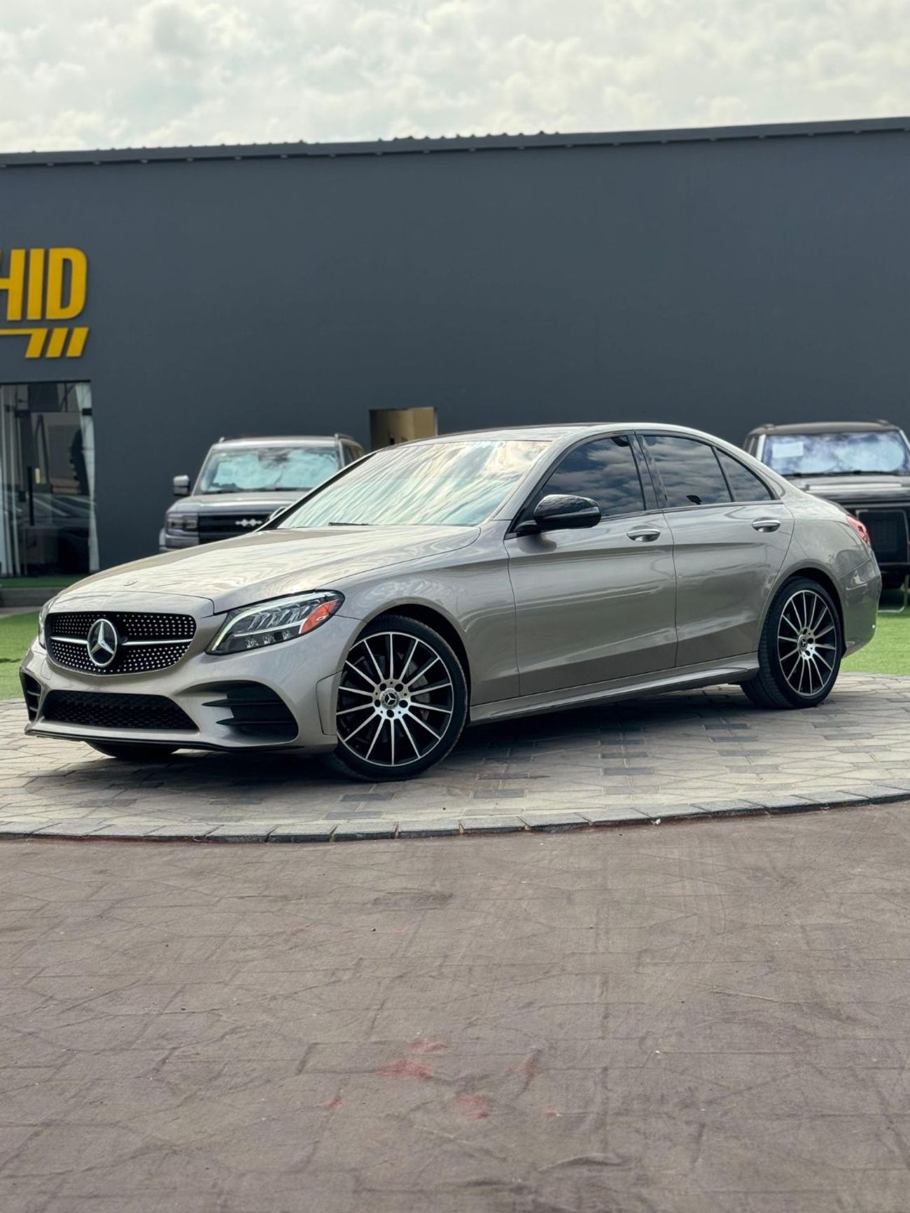 مرسيدس بنز C 300 Sport 2.0L (258 HP)