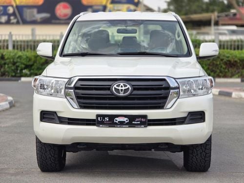 Toyota Land Cruiser GXR EXR 4.0L 2021 GCC LOW MILEAGE IN MINT CONDITION
