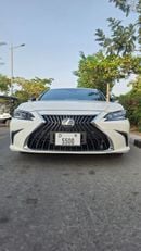 لكزس ES300h بلاتينيوم