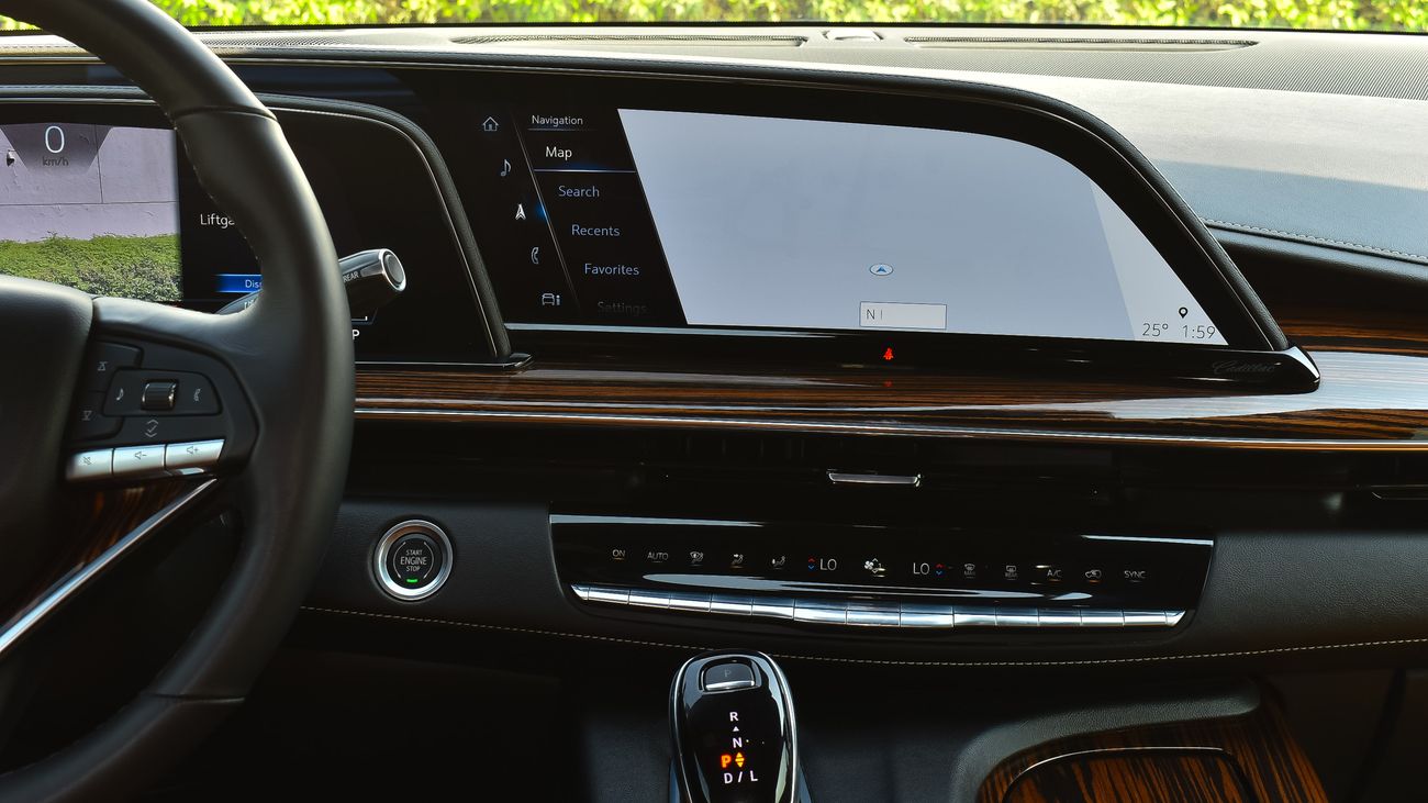 Cadillac Escalade 600