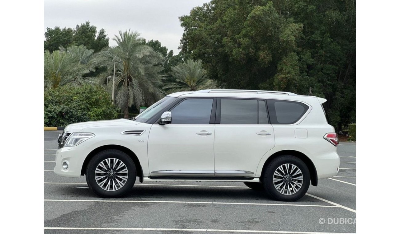 Nissan Patrol LE Platinum Nissan patrol platinum 2018 gcc 8 slinder full option big ingine