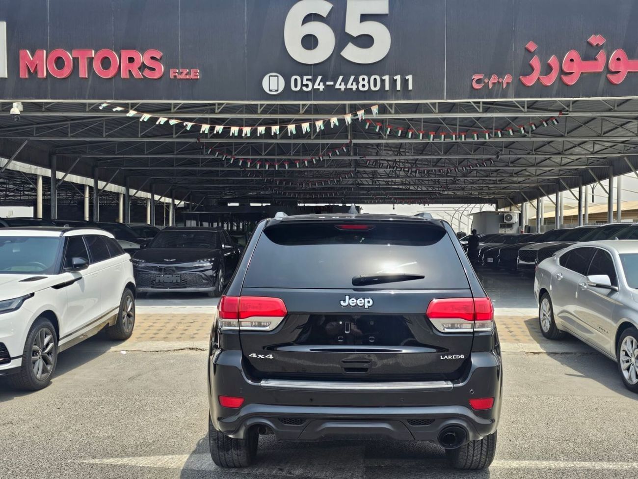 جيب جراند شيروكي Laredo 3.6L