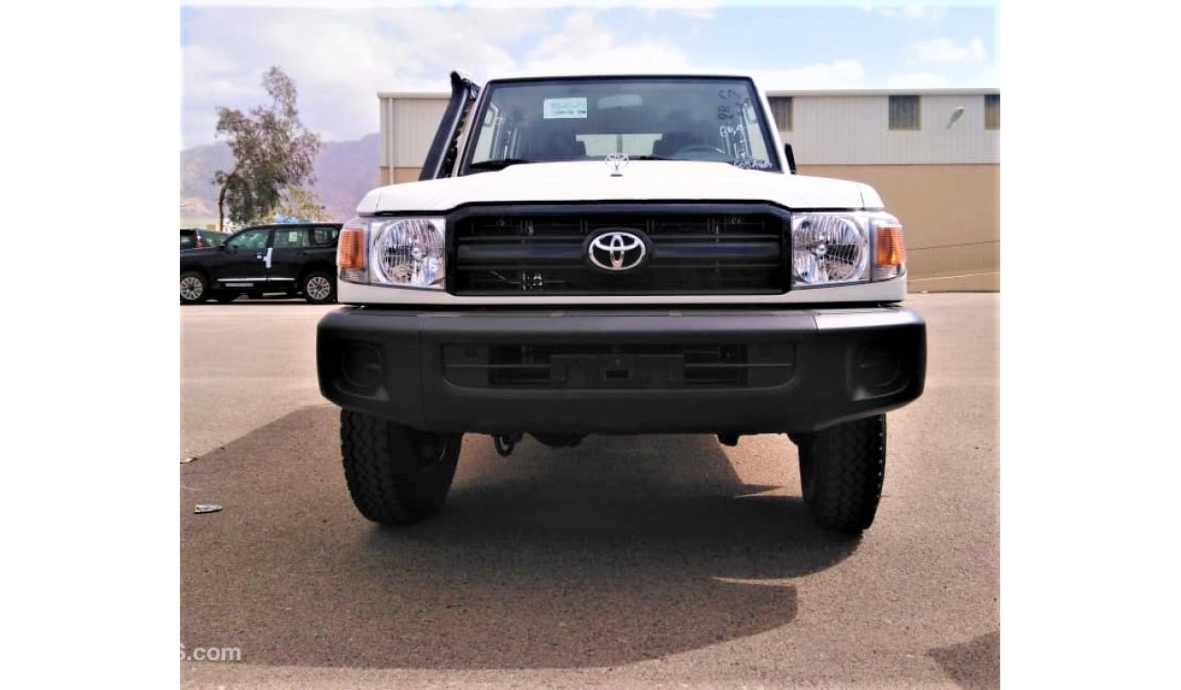 Toyota Land Cruiser Pick Up DIESEL,4.2L,V6,DOUBLE/CABIN,POWER WINDOW REAR DIFF LOCK,MT