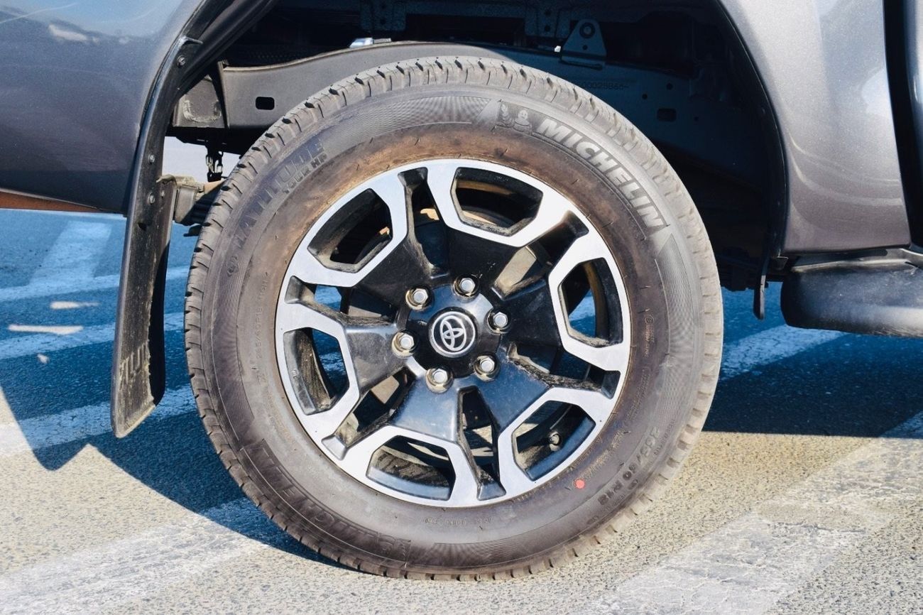 Toyota Hilux Toyota Hilux pickup 2020 Years 2.8 Diesel push start Accident free