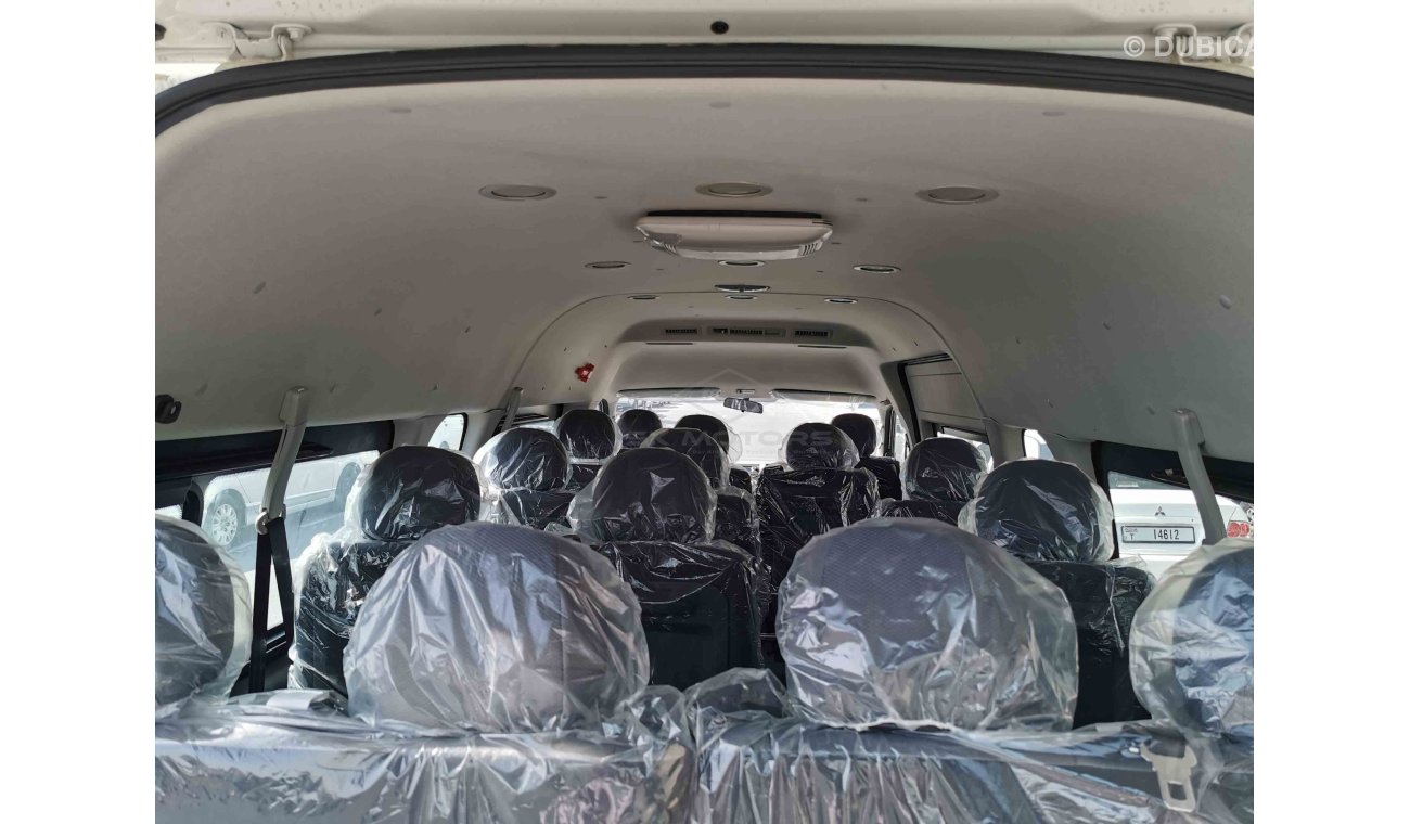 فوتون فيو 2.4L Petrol, 15" Rims, 15 Seats, Fire Extinguisher, Front & Rear A/C, Fabric Seats (CODE # FHR01)