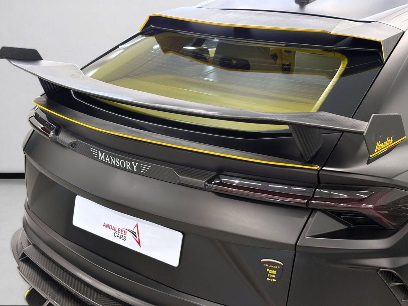 لامبورغيني اوروس STD AED 13,330 P.M | 0% DOWN PAYMENT | LAMBORGHINI URUS (VENATUS EVO S P900 KIT) | 4.0L TWIN-TURBO V