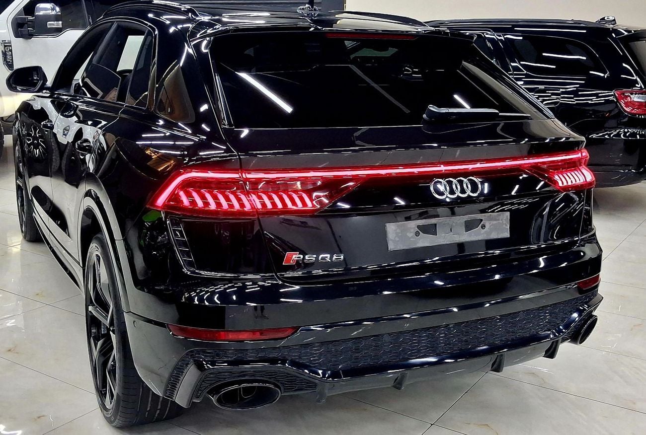 أودي RSQ8 STD