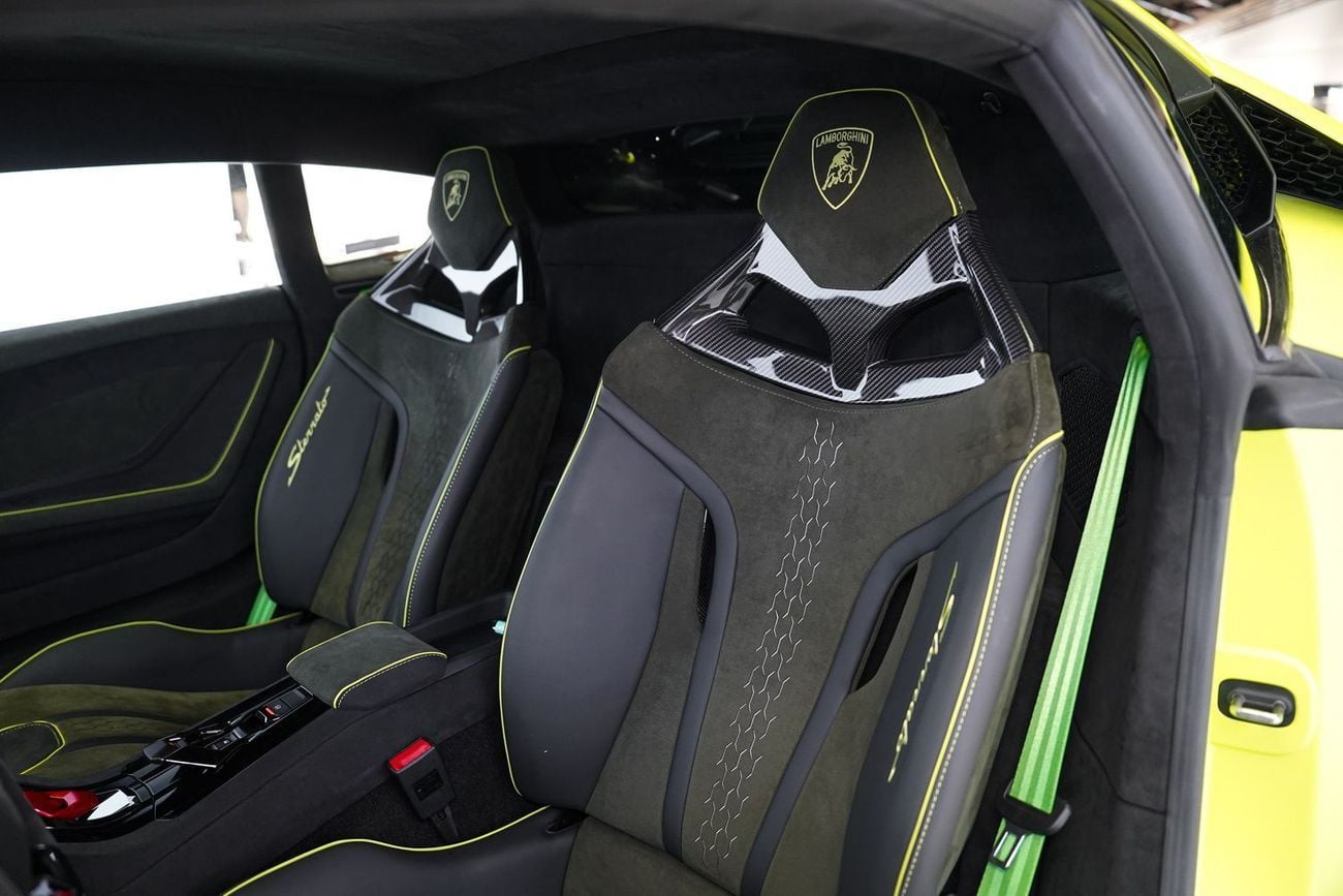 Lamborghini Huracan STERRATO 5.2L V10