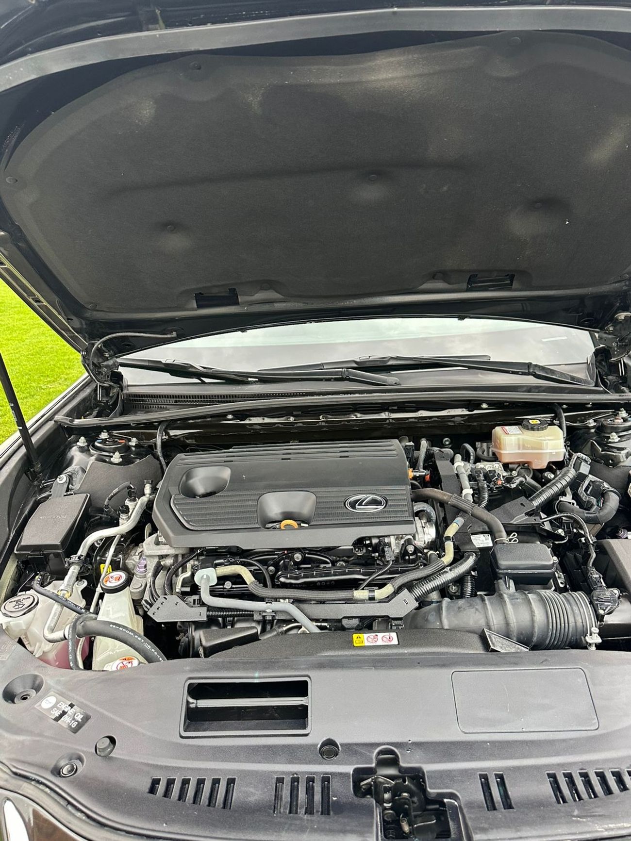 Lexus ES300h Hybrid 2.5L (204 HP)