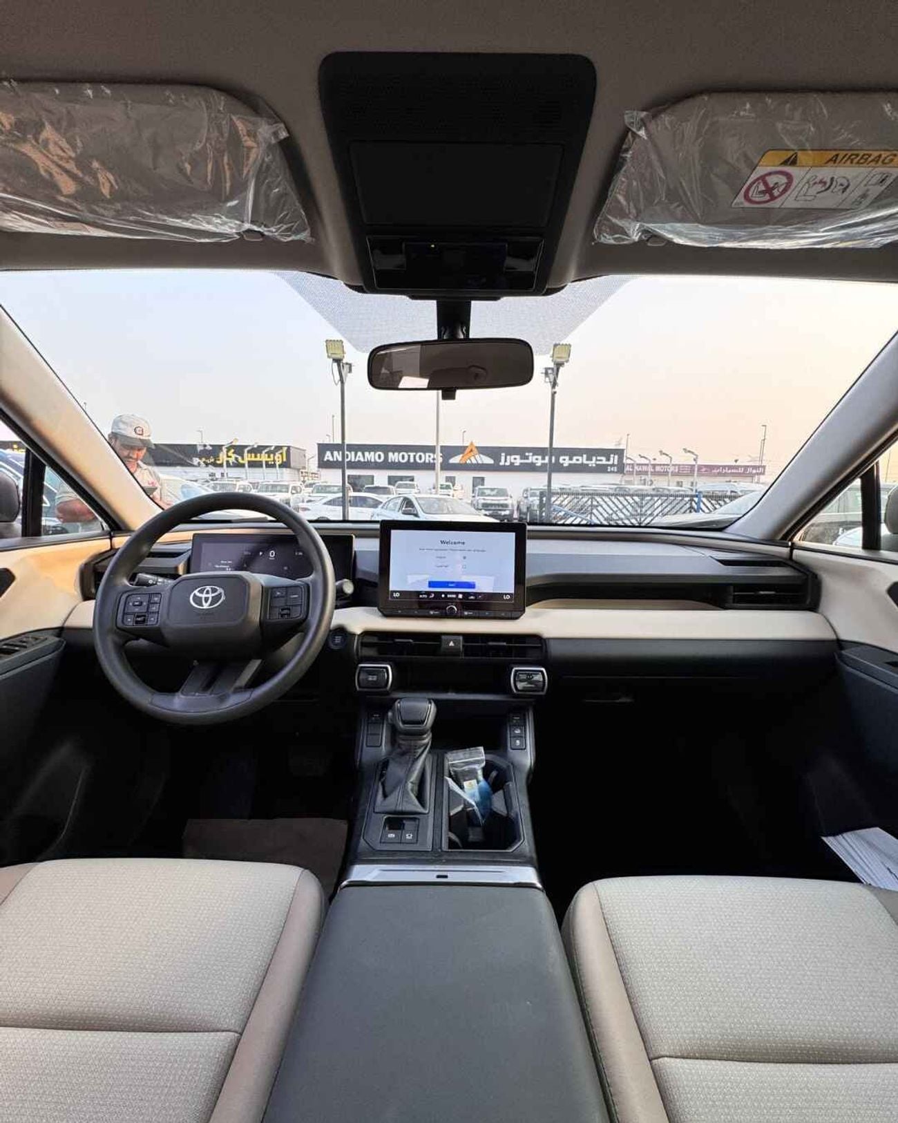 تويوتا راف ٤ XLE 2.0L AWD 2026 MODEL | GCC Specs | Brand New