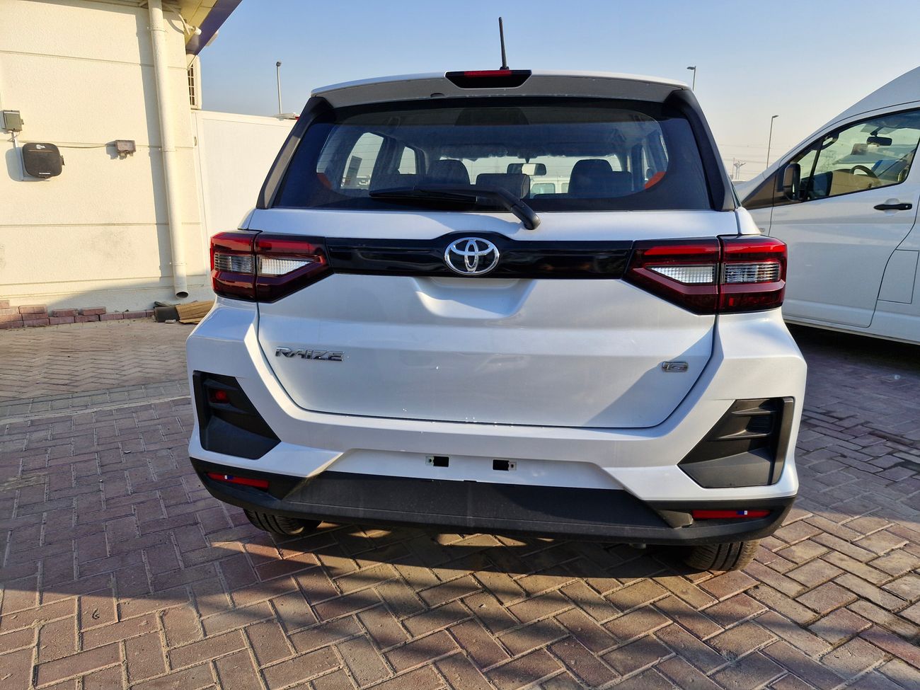 Toyota Raize 2024 Turbo 1.0L 3-cyl Petrol FWD Automatic 0Km