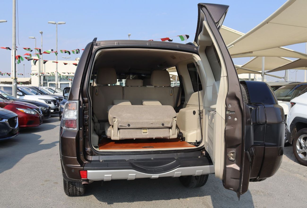 Mitsubishi Pajero GLS Mid 3.0L (175 HP) 2020 Mitsubishi Pajero - GCC - Accident-Free - 3.0L - (V)6 - 7 Seats - Excelle