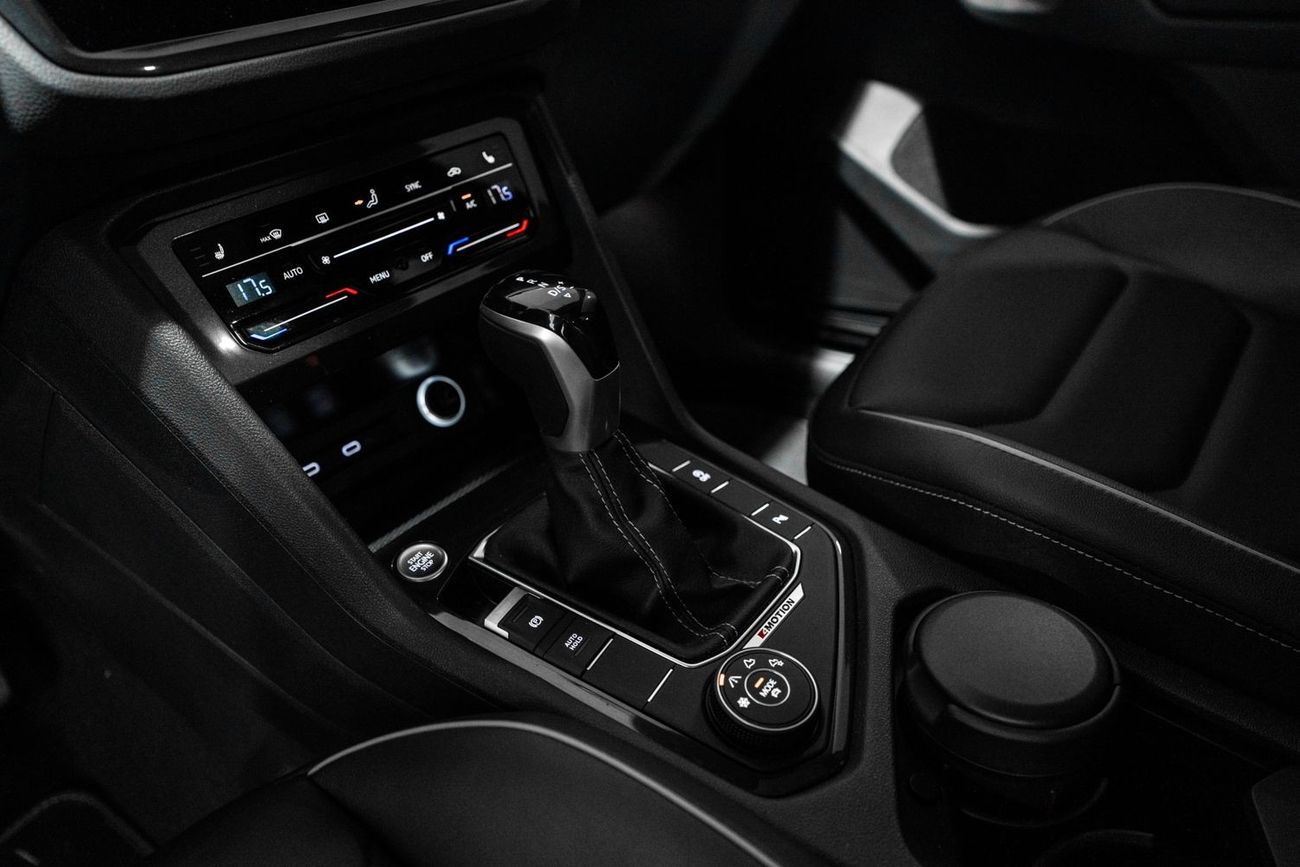 فولكس واجن تيجوان R-Line 2.0L R-Line Black Edition 2.0L